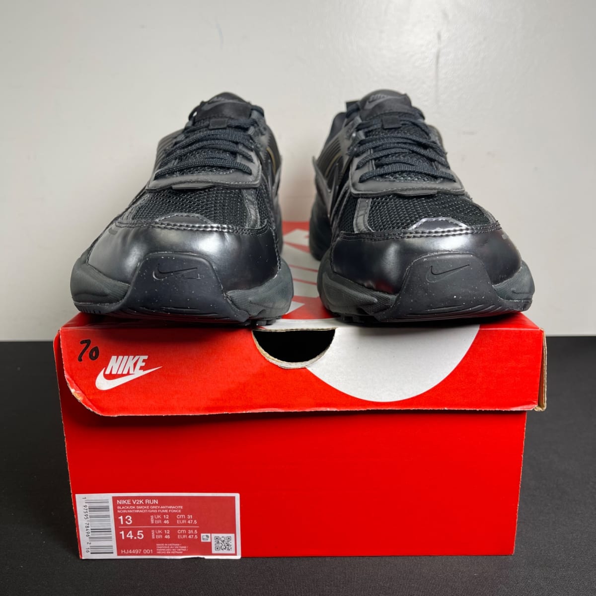 Nike V2K Run Black Dark Smoke Grey (Size 13) - aux