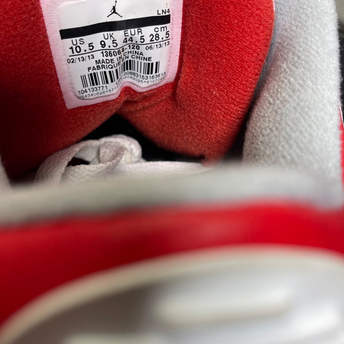 Jordan 3 Retro Fire Red (2013) 10.5 (Moderately Worn Pre-Owned)JordanWhite/Fire Red-Neutral Grey-Black - Image 6