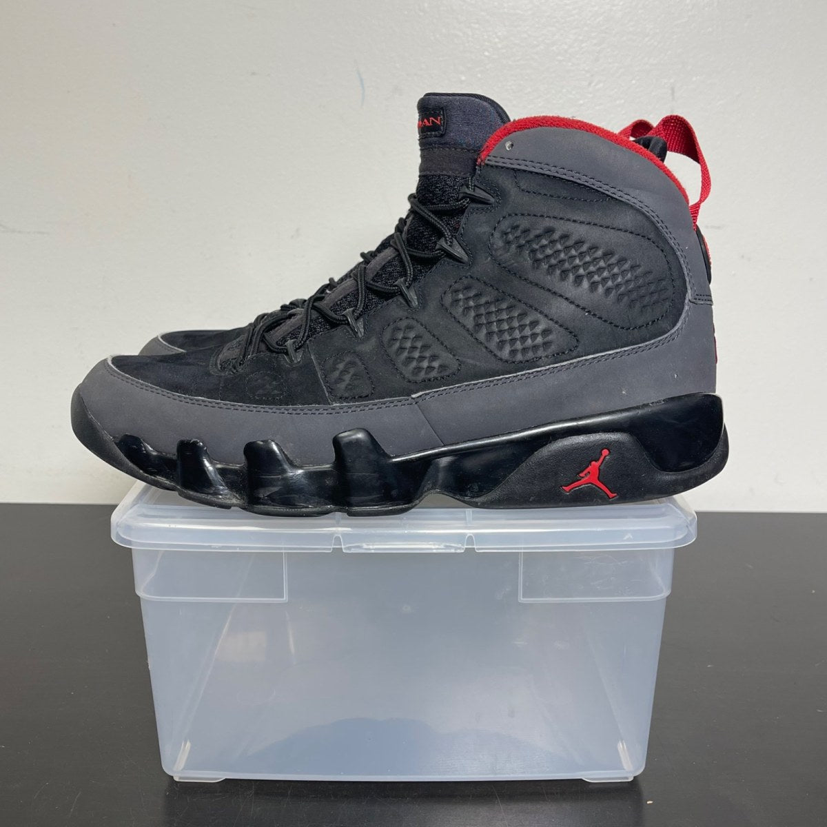 Jordan 9 Retro Charcoal 10 (Moderately Worn Pre-Owned)JordanBlack/Dark Charcoal-True Red - Image 3