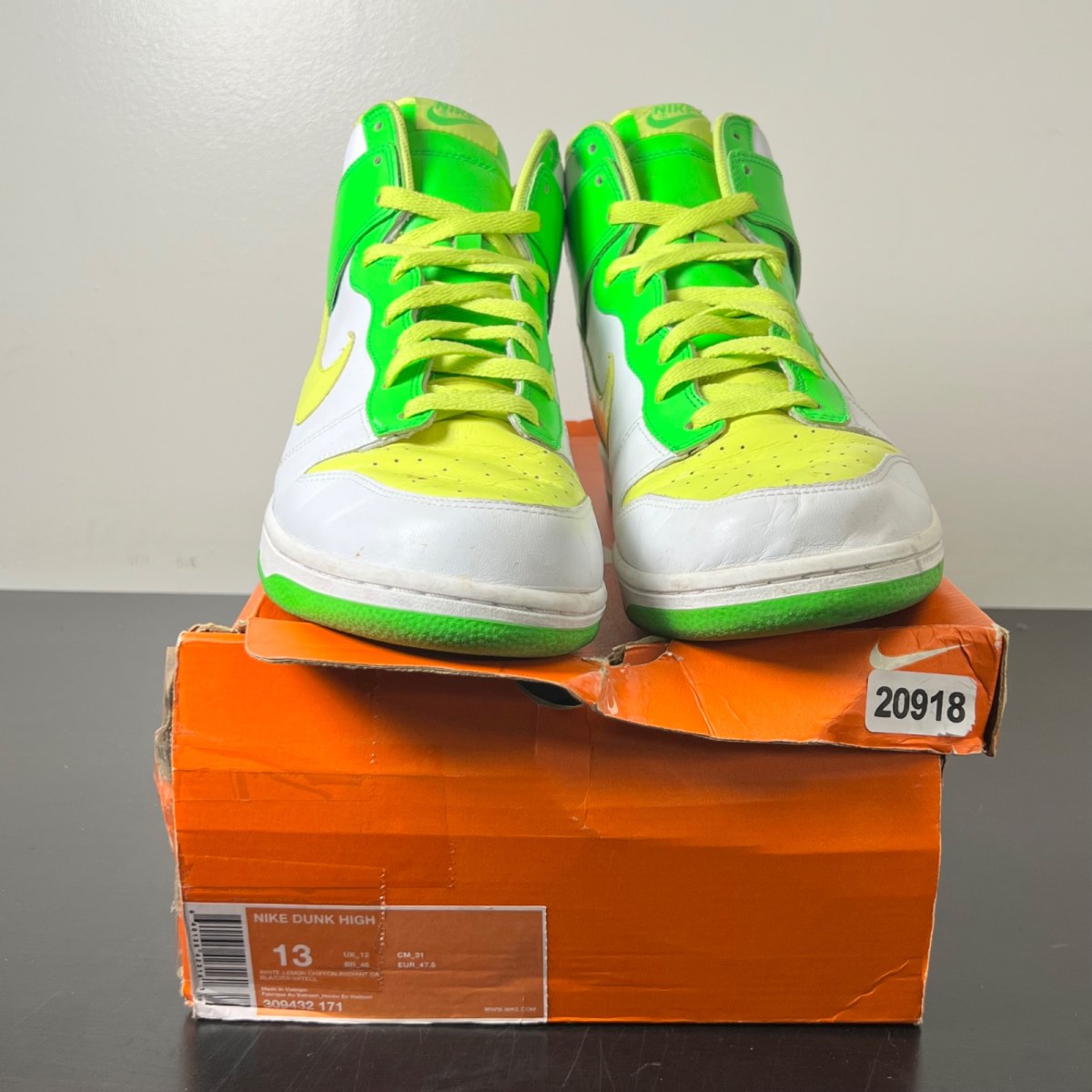 Nike Dunk High White/Lemon Chiffon-Radiant Grey 13 (Heavily Worn Pre-Owned)NikeWhite/Lemon Chiffon-Radiant Grey - Image 2