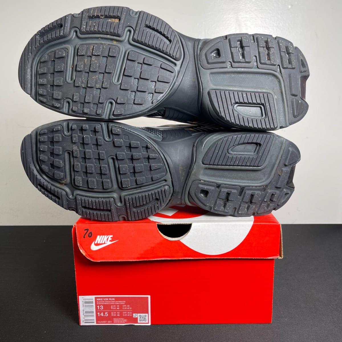 Nike V2K Run Black Dark Smoke Grey (Size 13) - aux