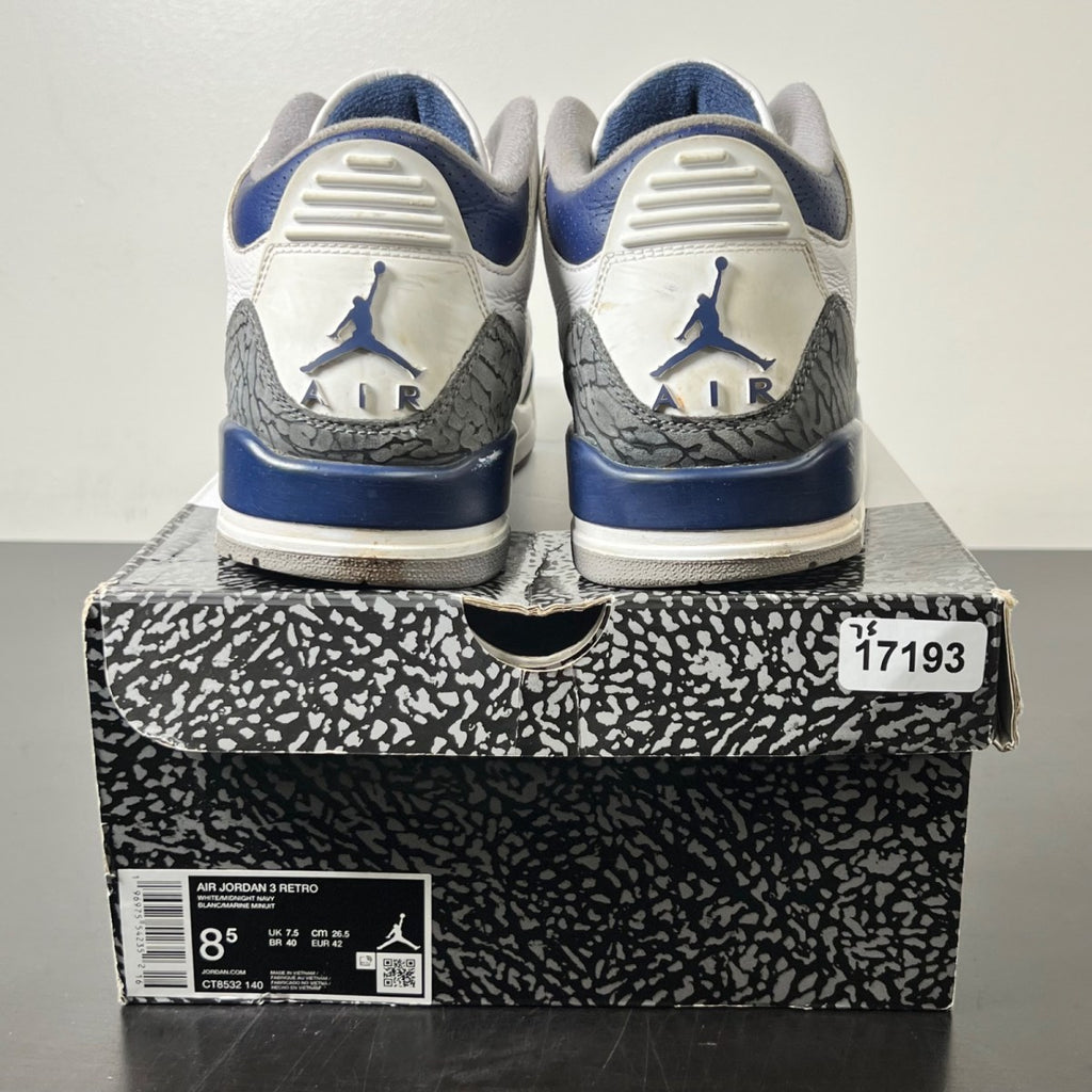 Jordan 3 Retro Midnight Navy 8.5 (Heavily Worn Pre-Owned)JordanWhite/Cement Grey/Black/Midnight Navy - Image 5