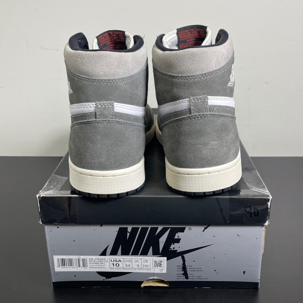 Jordan 1 Retro High OG Washed Black 10 (Moderately Worn Pre-Owned)JordanBlack/Fire Red/Light Smoke Grey/Sail - Image 4