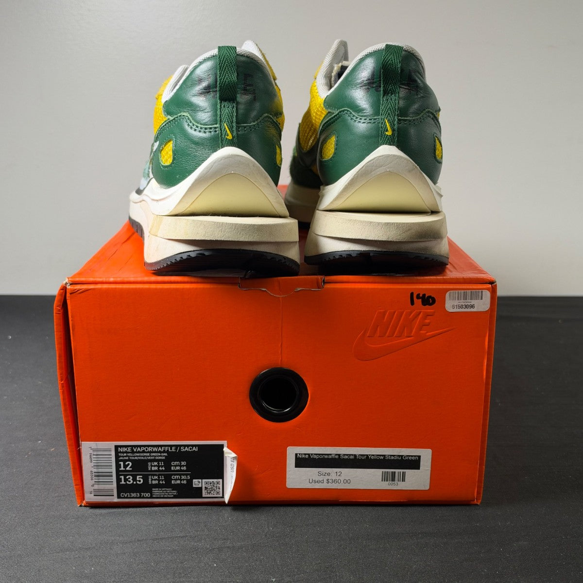 Nike Vaporwaffle sacai Tour Yellow Stadium Green (Size 12) - Image 4