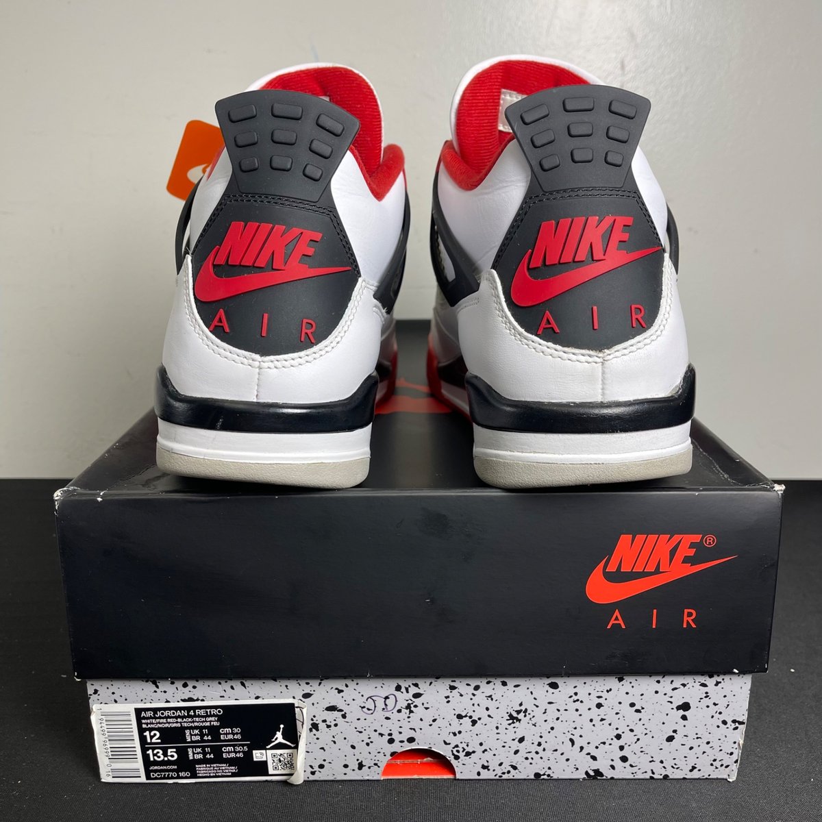 Jordan 4 Retro Fire Red (2020) (Size 12) - aux