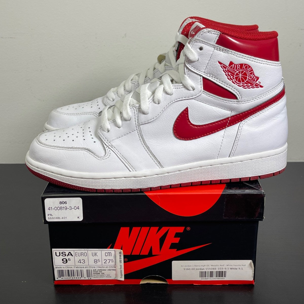 Jordan 1 Retro Metallic Red (2017) 9.5 (Moderately Worn Pre-Owned)JordanWhite/Varsity Red - Image 3