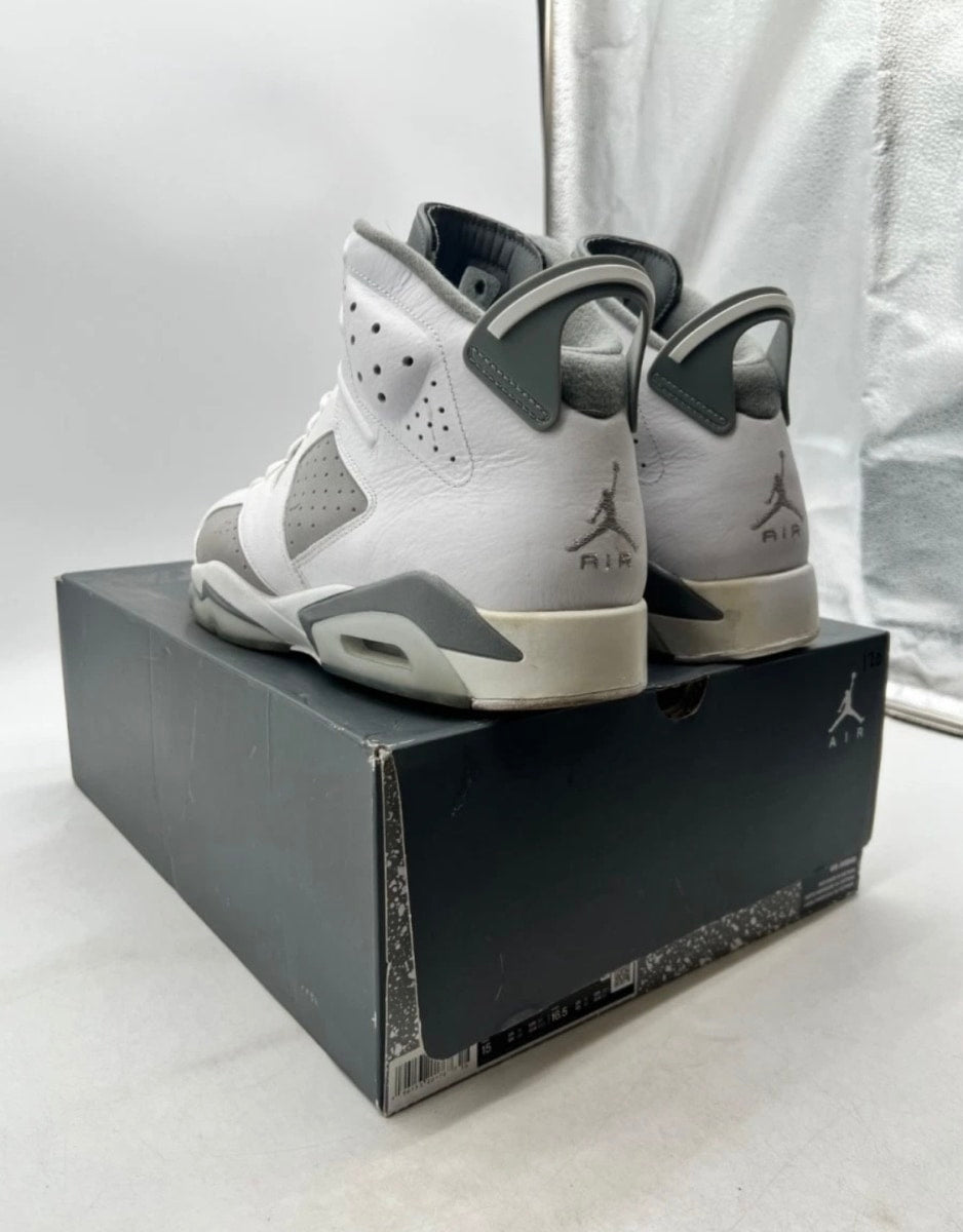 Jordan 6 Retro Cool Grey 15 (Moderately Worn Pre-Owned)JordanWhite/Medium Grey/Cool Grey - Image 5