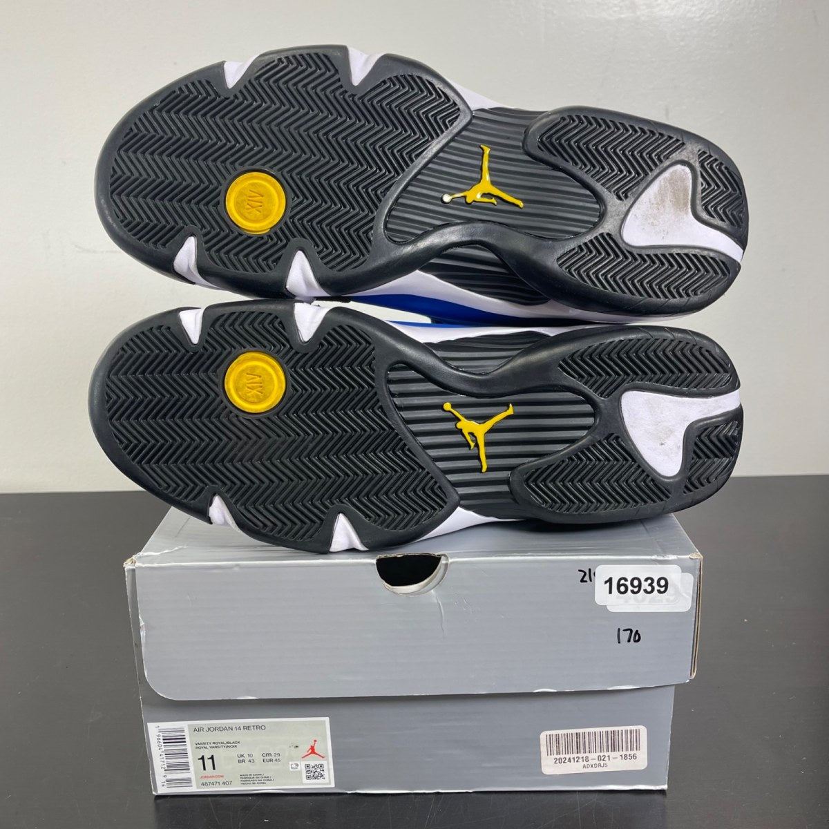 Jordan 14 Retro Laney (2023) 11 (Moderately Worn Pre-Owned)JordanVarsity Royal/Black-Varsity Maize-White - Image 5