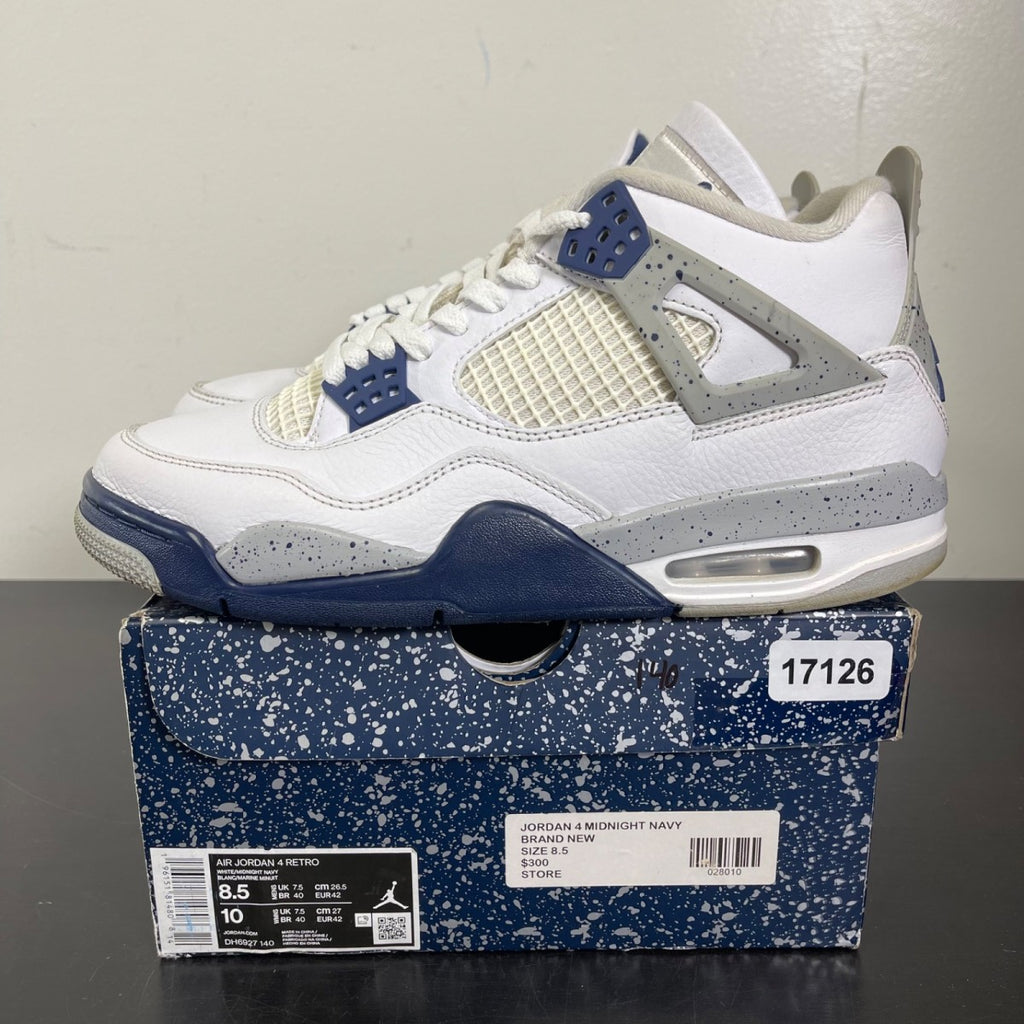 Jordan 4 Retro Midnight Navy 8.5 (Moderately Worn Pre-Owned)JordanWhite/Midnight Navy/Light Smoke Grey-Fire Red - Image 3