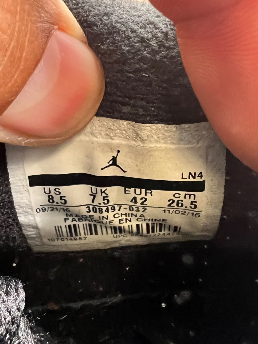Jordan 4 Retro Royalty 8.5 (Heavily Worn Pre-Owned) - Image 8