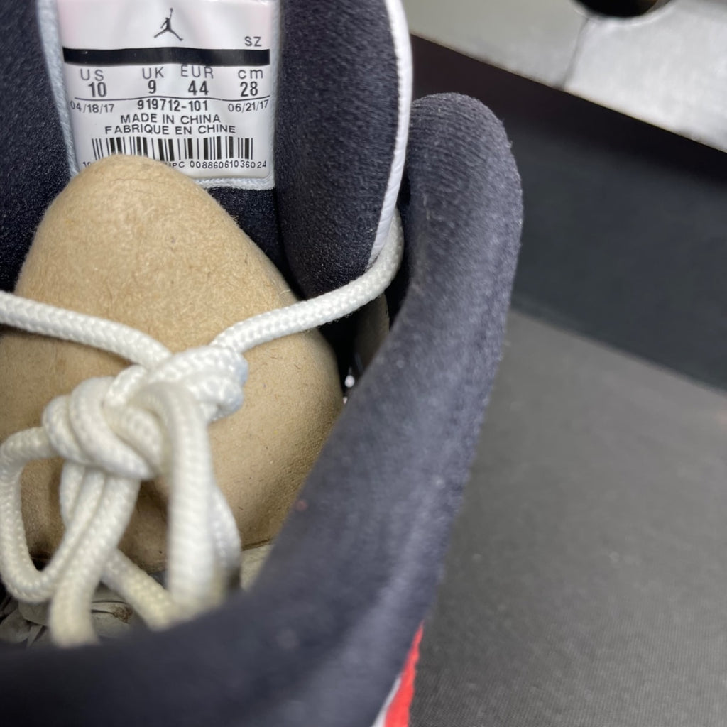 Jordan 11 Retro Low IE White Gym Red (Size 10) - aux