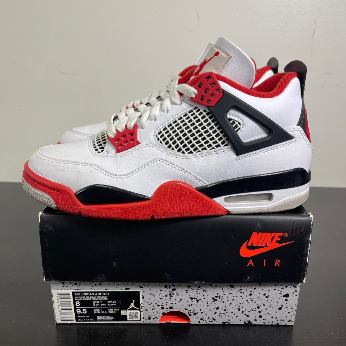 Jordan 4 Retro Fire Red (2020) 8 (Moderately Worn Pre-Owned)JordanWhite/Black-Tech Grey-Fire Red - Image 3