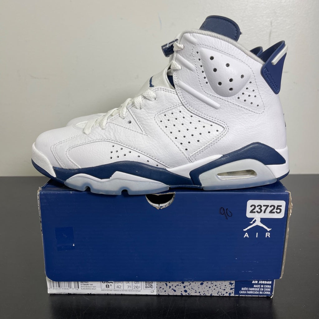 Jordan 6 Retro Midnight Navy (2022) 8.5 (Moderately Worn Pre-Owned)JordanWhite/Midnight Navy - Image 3