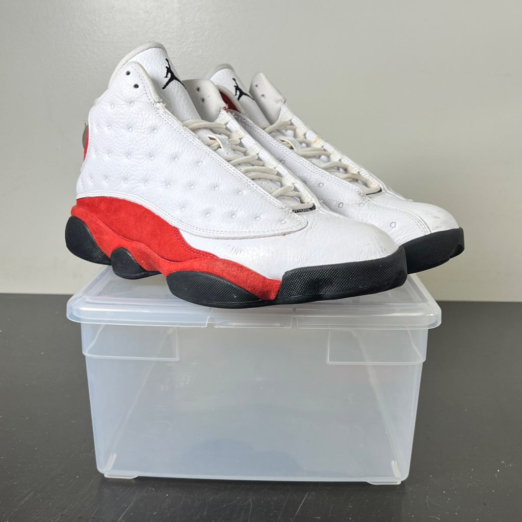 Jordan 13 Retro OG Chicago (2017) 9.5 (Heavily Worn Pre-Owned)JordanWhite/Black-True Red - Image 1