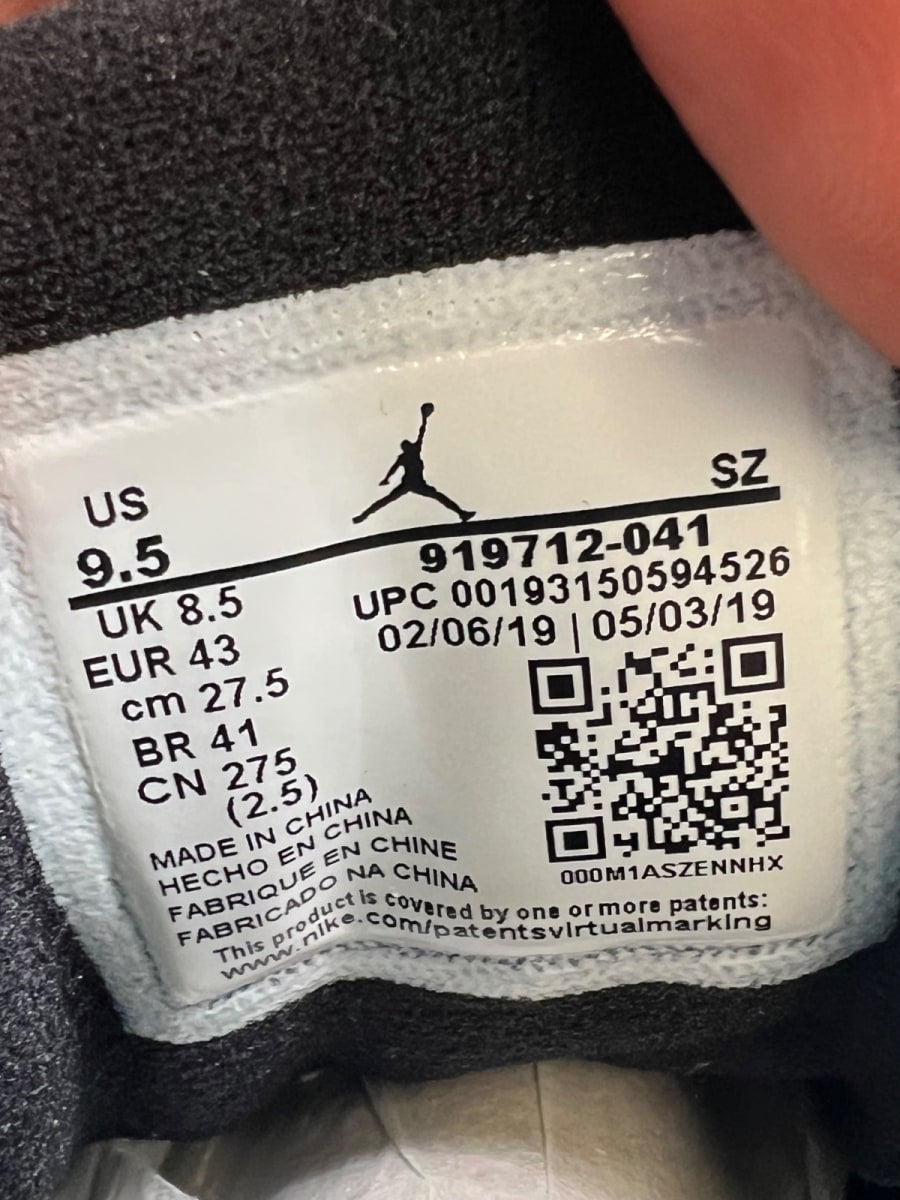 Jordan 11 Retro Low IE Space Jam 9.5 (Moderately Worn Pre-Owned) - Image 9
