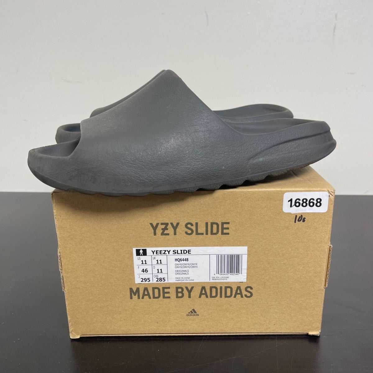 adidas Yeezy Slide Onyx 11 (Moderately Worn Pre-Owned)adidasOnyx/Onyx/Onyx - Image 3