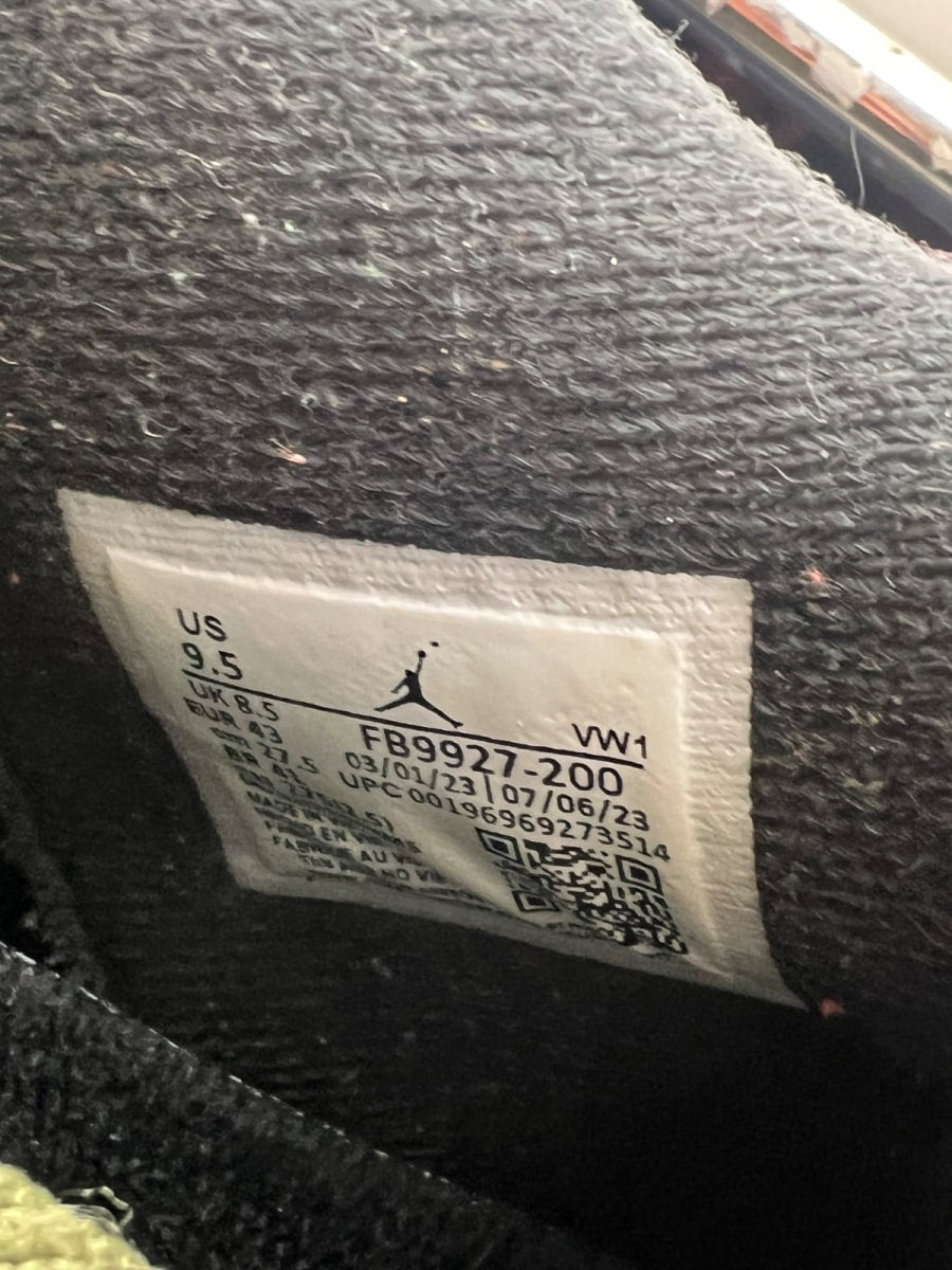 Jordan 4 Retro SE Craft Medium Olive 9.5 (Moderately Worn Pre-Owned) - Image 8