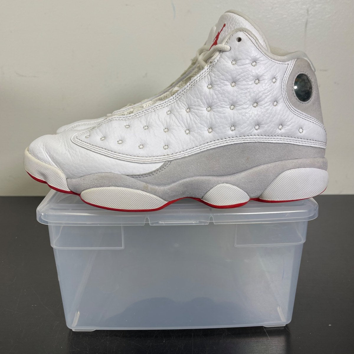 Jordan 13 Retro Wolf Grey 8 (Moderately Worn Pre-Owned)JordanWhite/True Red/Wolf Grey - Image 3