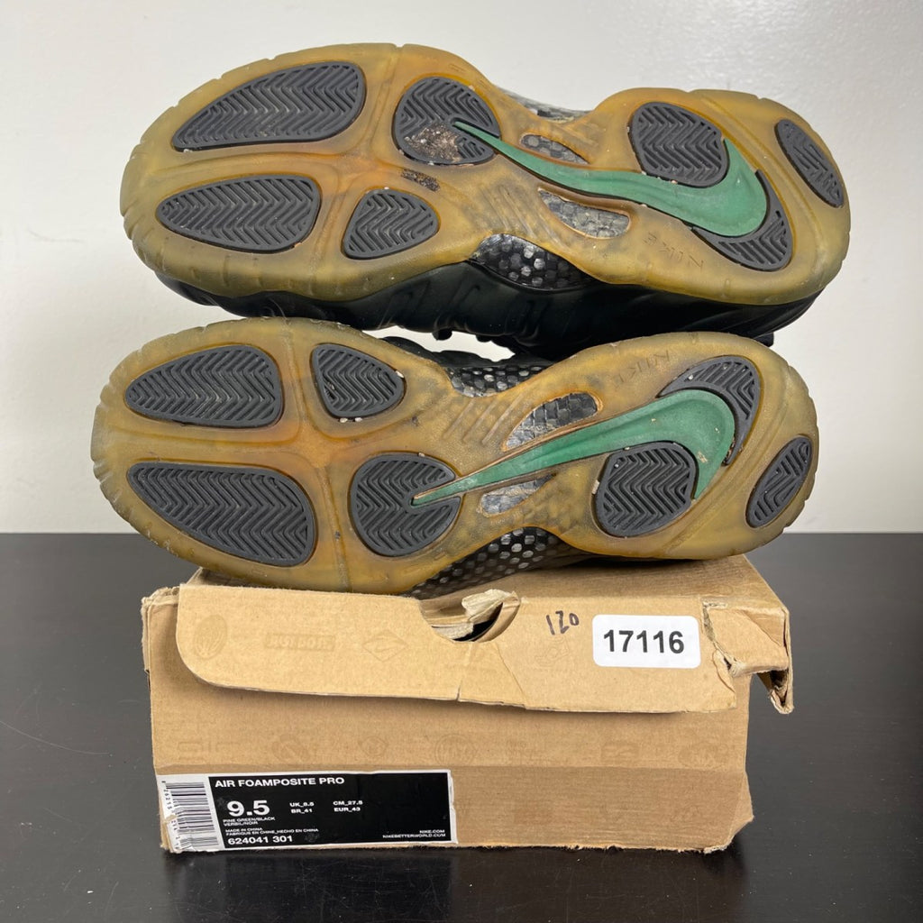 Nike Air Foamposite Pro Pine Green 9.5 (Moderately Worn Pre-Owned)NikePine Green/Black - Image 5
