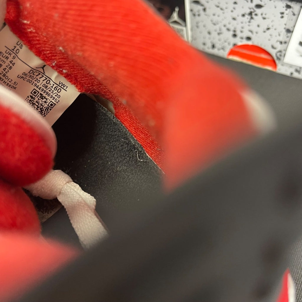 Jordan 4 Retro Fire Red (2020) 10 (Moderately Worn Pre-Owned)JordanWhite/Black-Tech Grey-Fire Red - Image 6