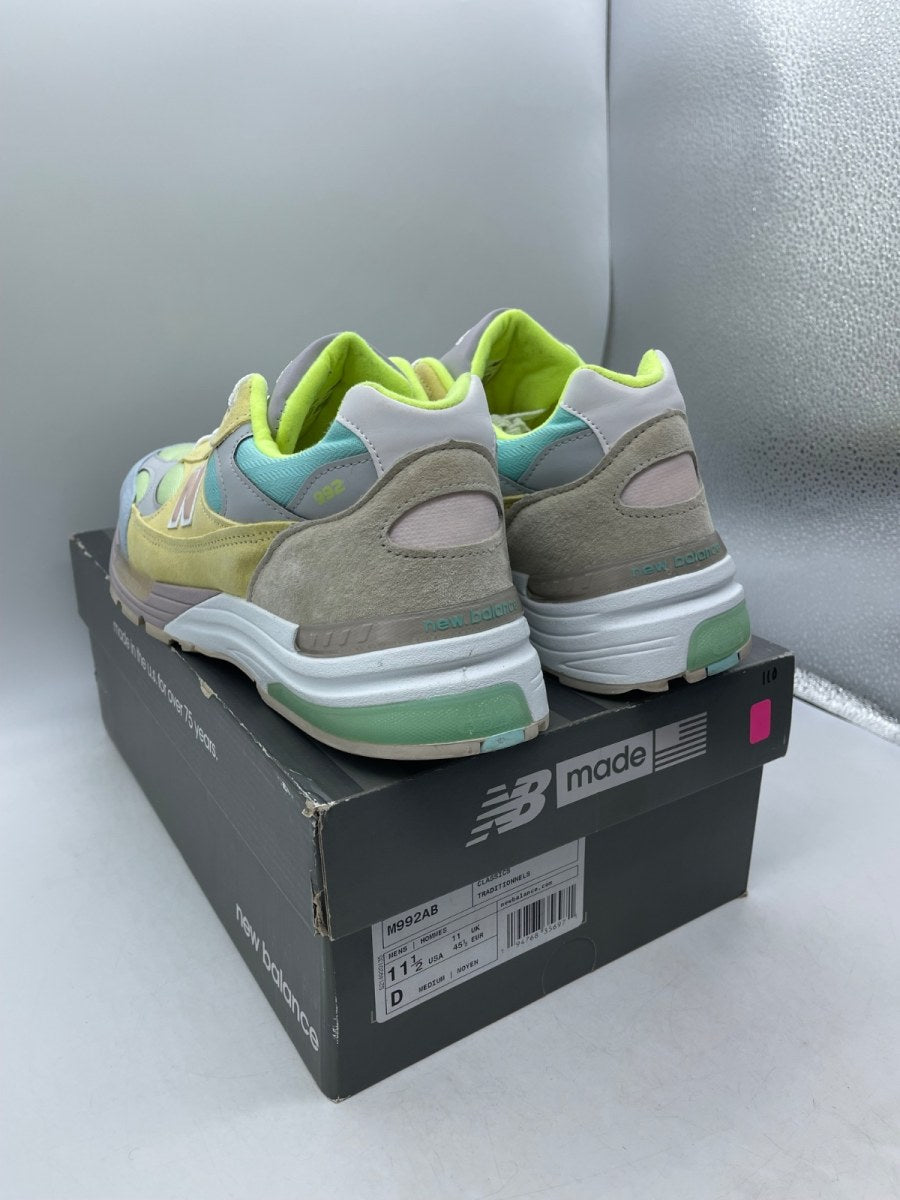 New Balance 992 Yellow Beige 11.5 (Moderately Worn Pre-Owned)New BalanceYellow/Beige-Green - Image 4
