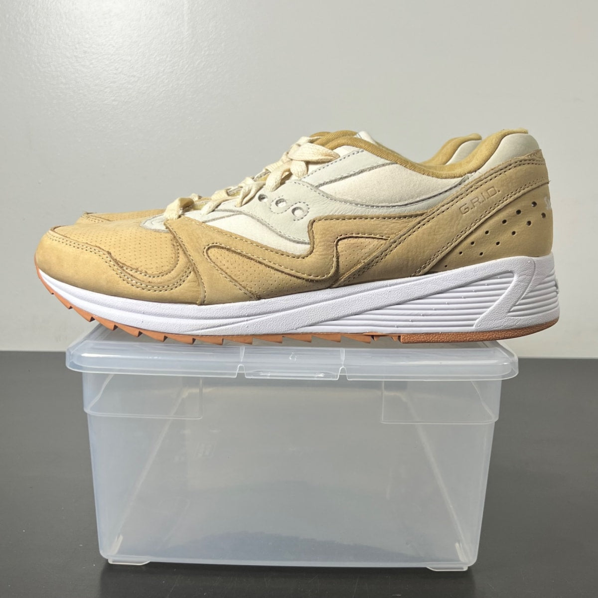 Saucony Grid 8000 12 (Moderately Worn Pre-Owned)Saucony - Image 3