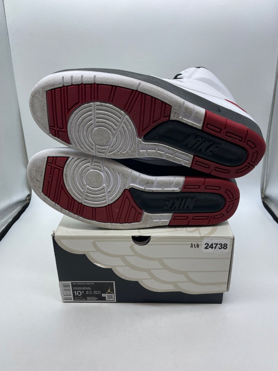 Jordan 2 Retro OG Chicago (2022) 10.5 (Moderately Worn Pre-Owned)JordanWhite/Varsity Red/Black - Image 7