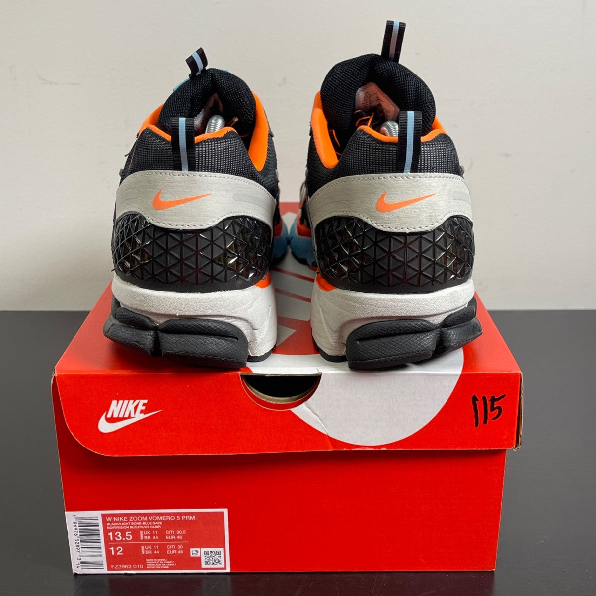 Nike Zoom Vomero 5 Blue Glaze Total Orange (Women's) 13.5W (Moderately Worn Pre-Owned)NikeLight Bone/Blue Gaze/Total Orange - Image 4