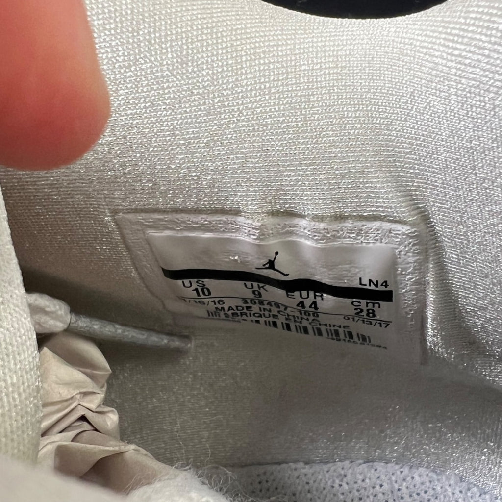 Jordan 4 Retro Pure Money (2017) 10 (Lightly Worn Pre-Owned)JordanWhite/Metallic Silver-Pure Platinum - Image 7
