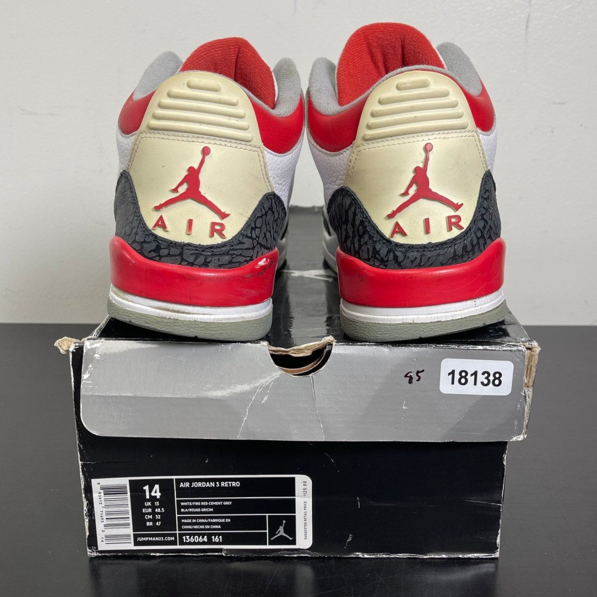 Jordan 3 Retro Fire Red (2007) 14 (Moderately Worn Pre-Owned)JordanWhite/Fire Red-Cement Grey - Image 4