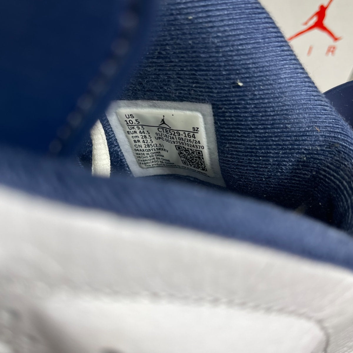 Jordan 6 Retro Olympic (2024) 10.5 (Moderately Worn Pre-Owned)JordanWhite/Varsity Red/Midnight Navy - Image 6