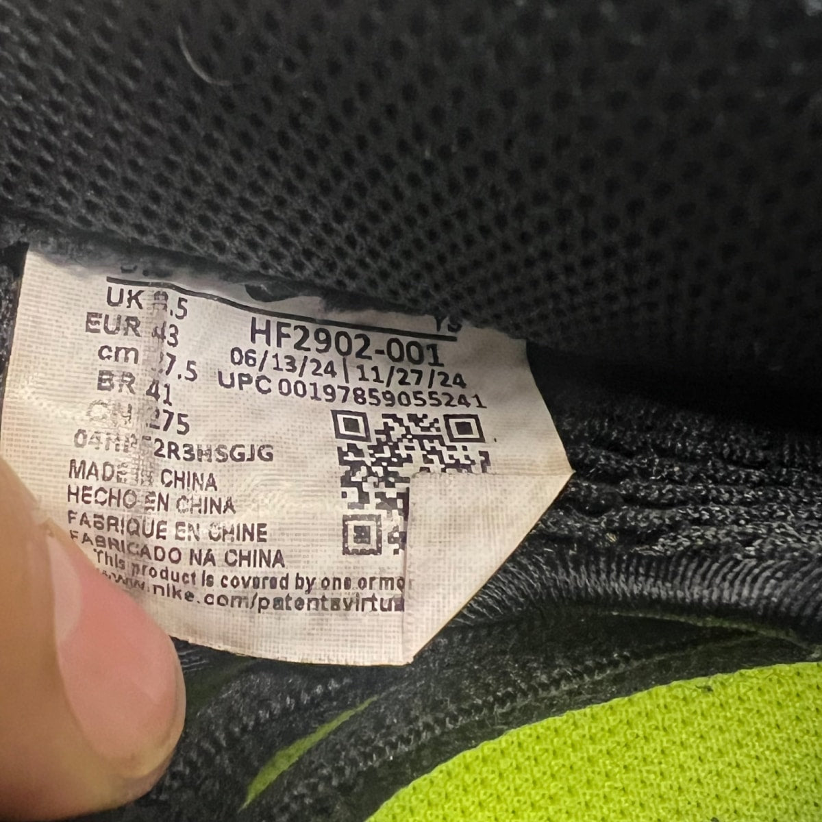 Nike Air Foamposite One Black Volt 9.5 (Lightly Worn Pre-Owned)NikeBlack/Volt - Image 4