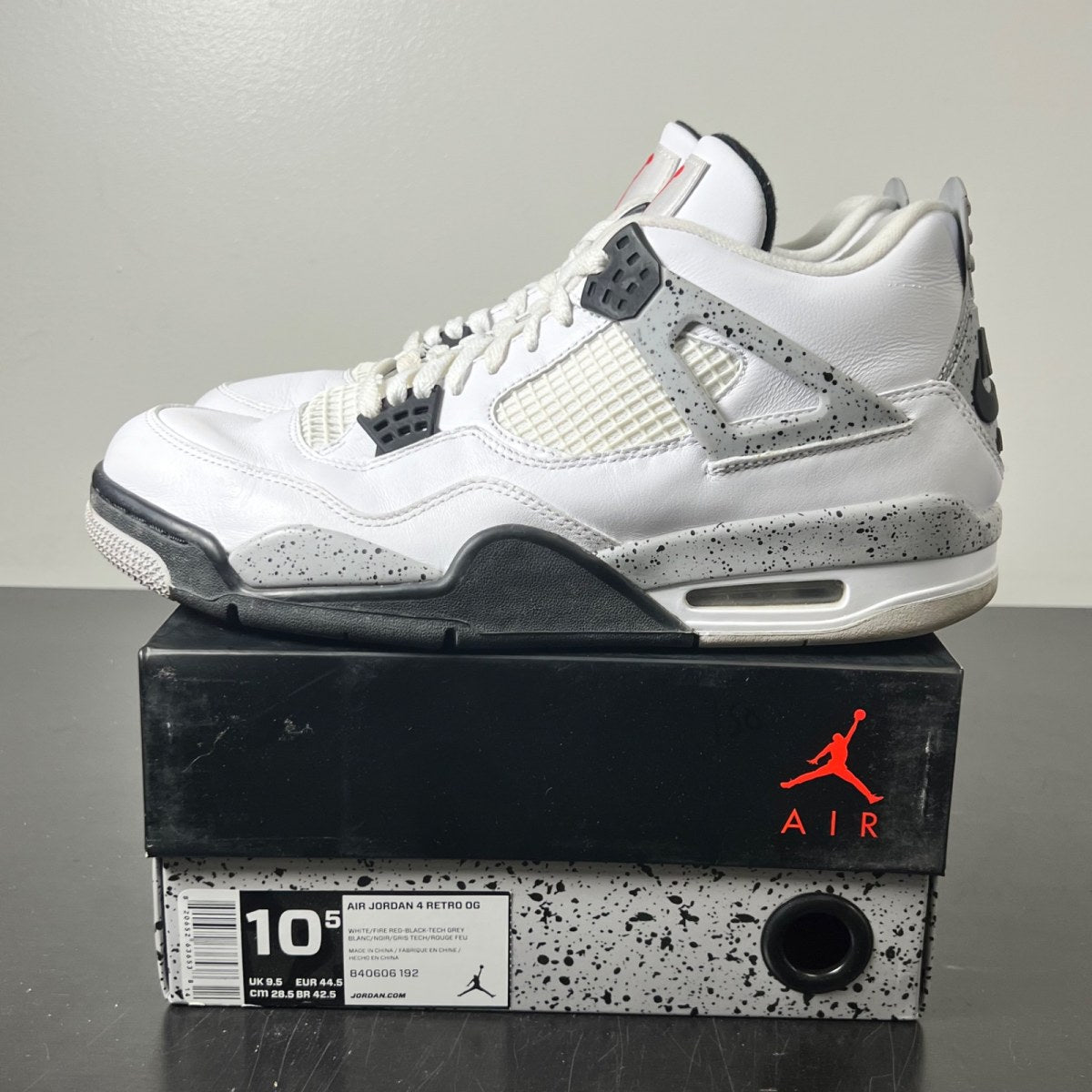 Jordan 4 Retro White Cement (2016) 10.5 (Moderately Worn Pre-Owned)JordanWhite/Fire Red-Black-Tech Grey - Image 3