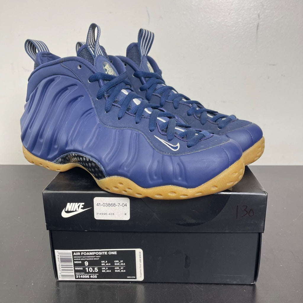 Nike Air Foamposite One Navy Gum 9 (Moderately Worn Pre-Owned)NikeMidnight Navy/Midnight Navy-Gum Light Brown-White - Image 1