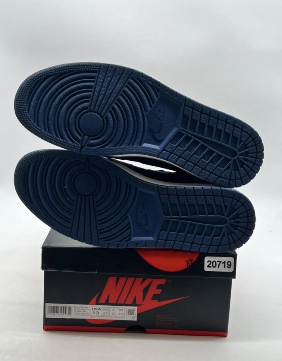 Jordan 1 Retro High OG Dark Marina Blue 13 (Lightly Worn Pre-Owned)JordanDark Marina Blue/Black-White - Image 8