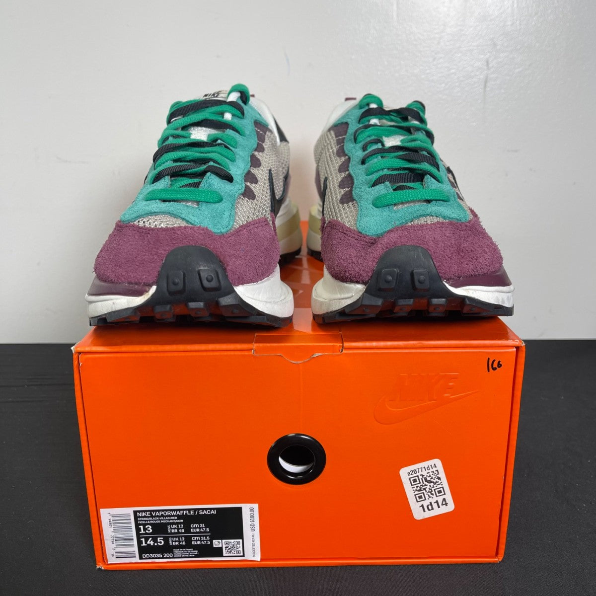 Nike Vaporwaffle sacai Villain Red Neptune Green 13 (Moderately Worn Pre-Owned)NikeString/Black-Villain Red-Neptune Green - Image 2