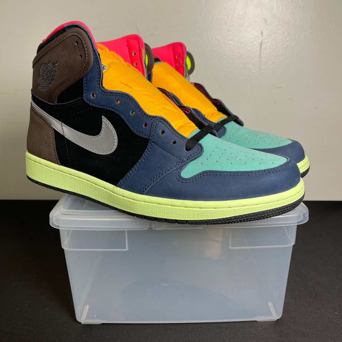 Jordan 1 Retro High Tokyo Bio Hack (Size 12) - aux
