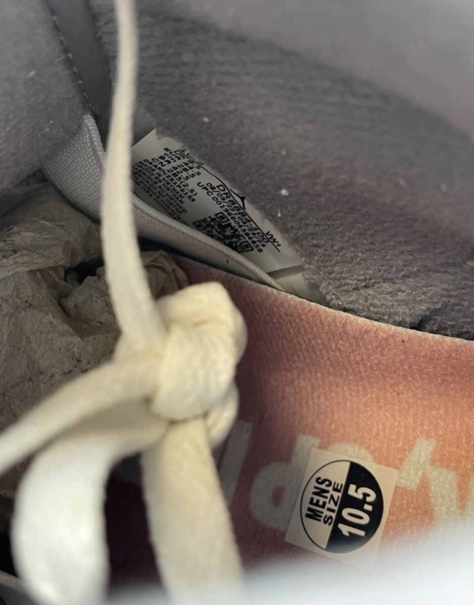 Jordan 2 Retro Cement Grey 10.5 (Moderately Worn Pre-Owned)JordanWhite/Cement Grey/Sail/Black - Image 8