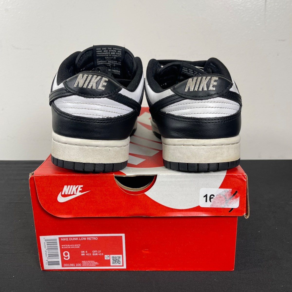 Nike Dunk Low Retro White Black Panda 9 (Moderately Worn Pre-Owned)NikeWhite/Black - Image 4