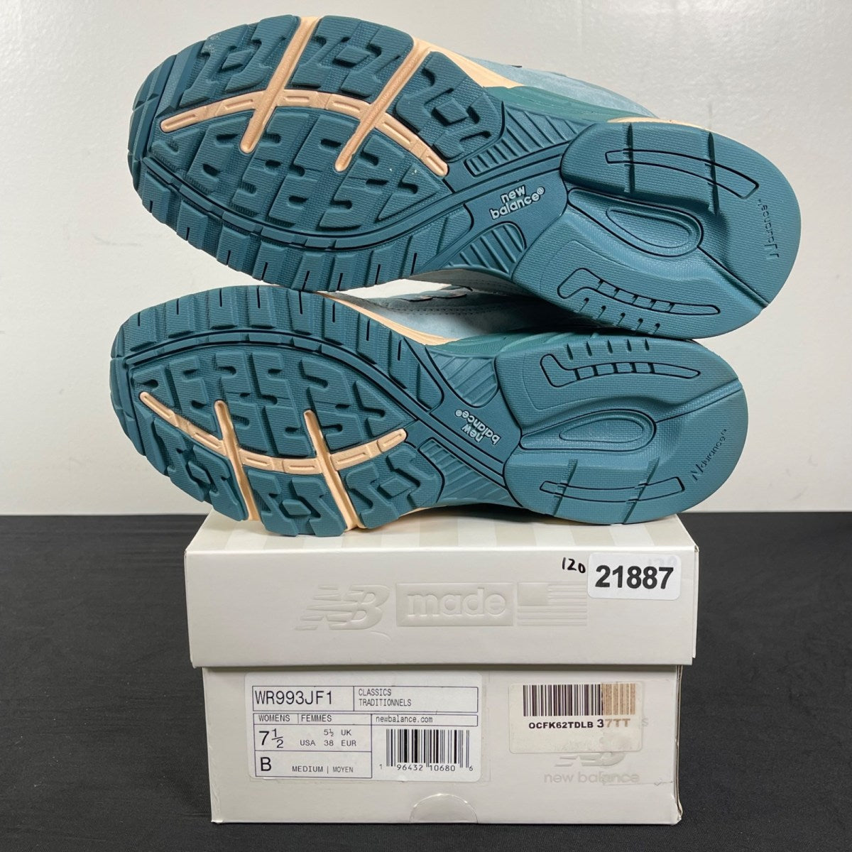 New Balance 993 Joe Freshgoods Performance Art Arctic Blue (Women's) 7.5W (Moderately Worn Pre-Owned)New BalanceArctic Blue/Vintage Rose - Image 5