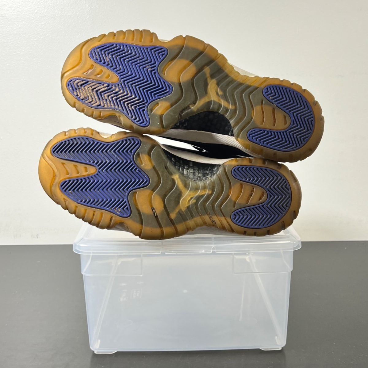 Jordan 11 Retro Space Jam (2016) 8.5 (Heavily Worn Pre-Owned)JordanBlack/Dark Concord-White - Image 5