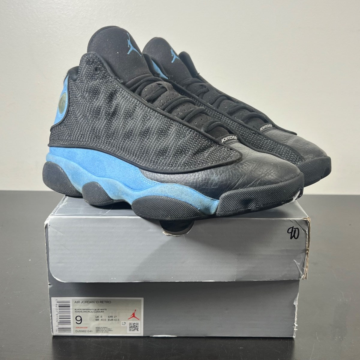 Jordan 13 Retro Black University Blue 9 (Moderately Worn Pre-Owned)JordanBlack/University Blue/White - Image 1
