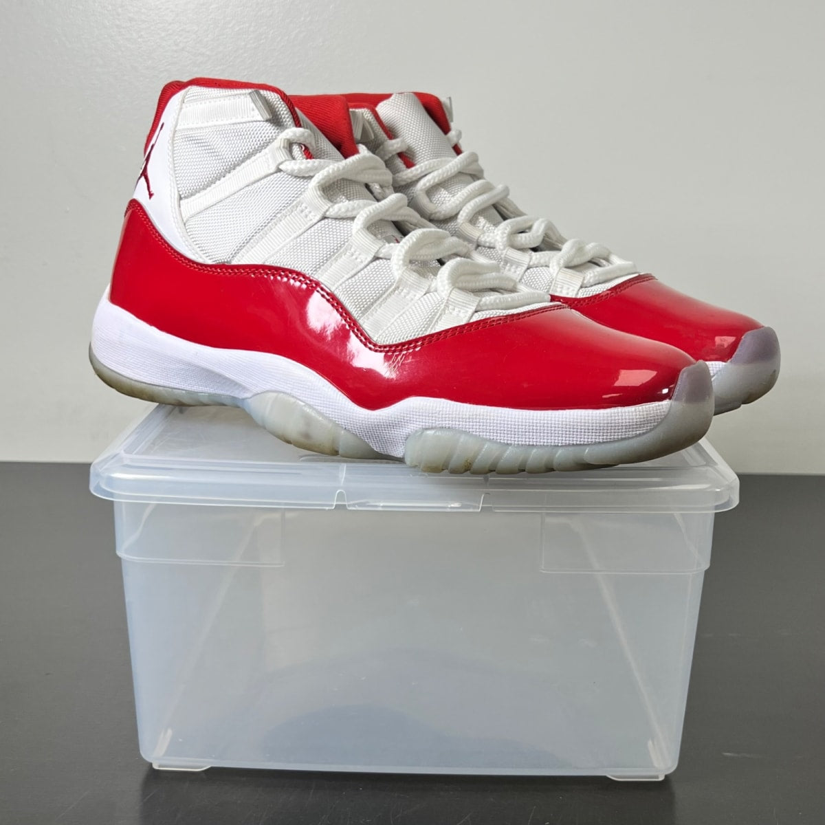 Jordan 11 Retro Cherry (2022) 9.5 (Moderately Worn Pre-Owned)JordanWhite/Varsity Red/Black - Image 1