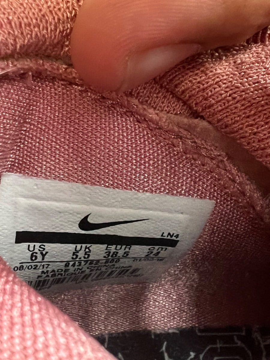 Nike LeBron 15 Rust Pink (GS) 6Y (Lightly Worn Pre-Owned) - Image 6