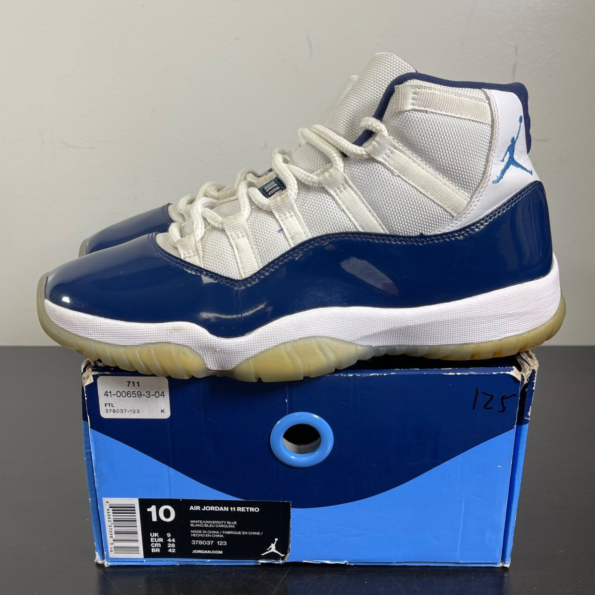 Jordan 11 Retro UNC Win Like 82 10 (Moderately Worn Pre-Owned)JordanWhite/University Blue-Midnight Navy - Image 3