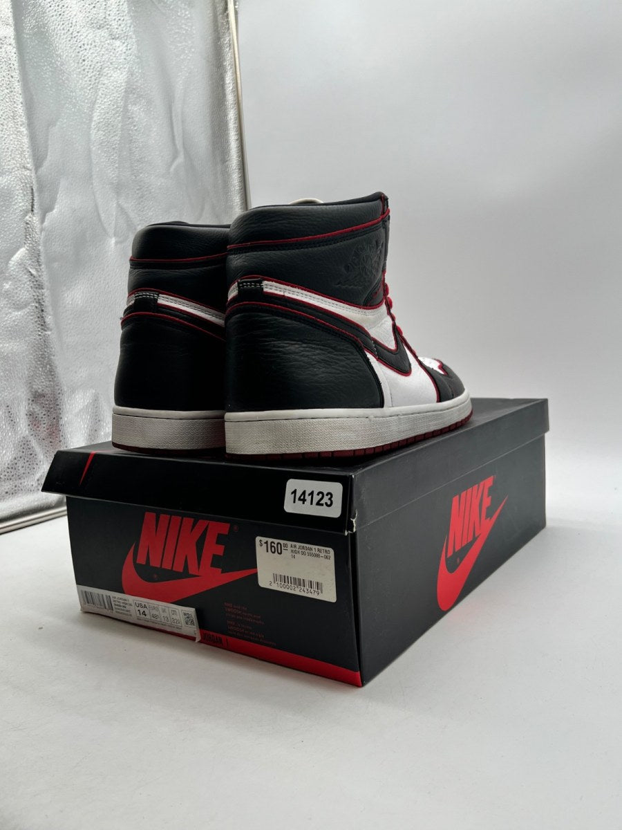Jordan 1 Retro High Bloodline 14 (Moderately Worn Pre-Owned)JordanBlack/Gym Red-White - Image 3