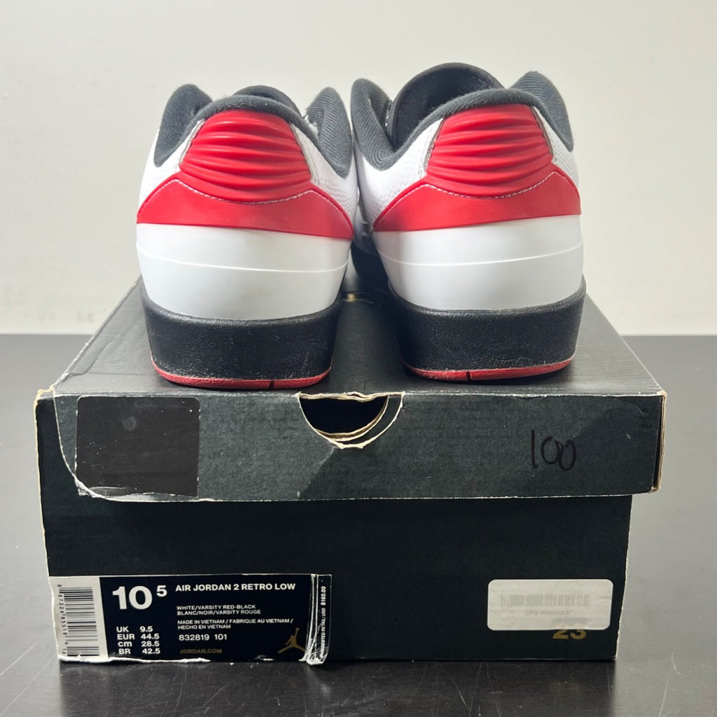 Jordan 2 Retro Low Chicago (2016) 10.5 (Lightly Worn Pre-Owned)JordanWhite/Black-Varsity Red - Image 4