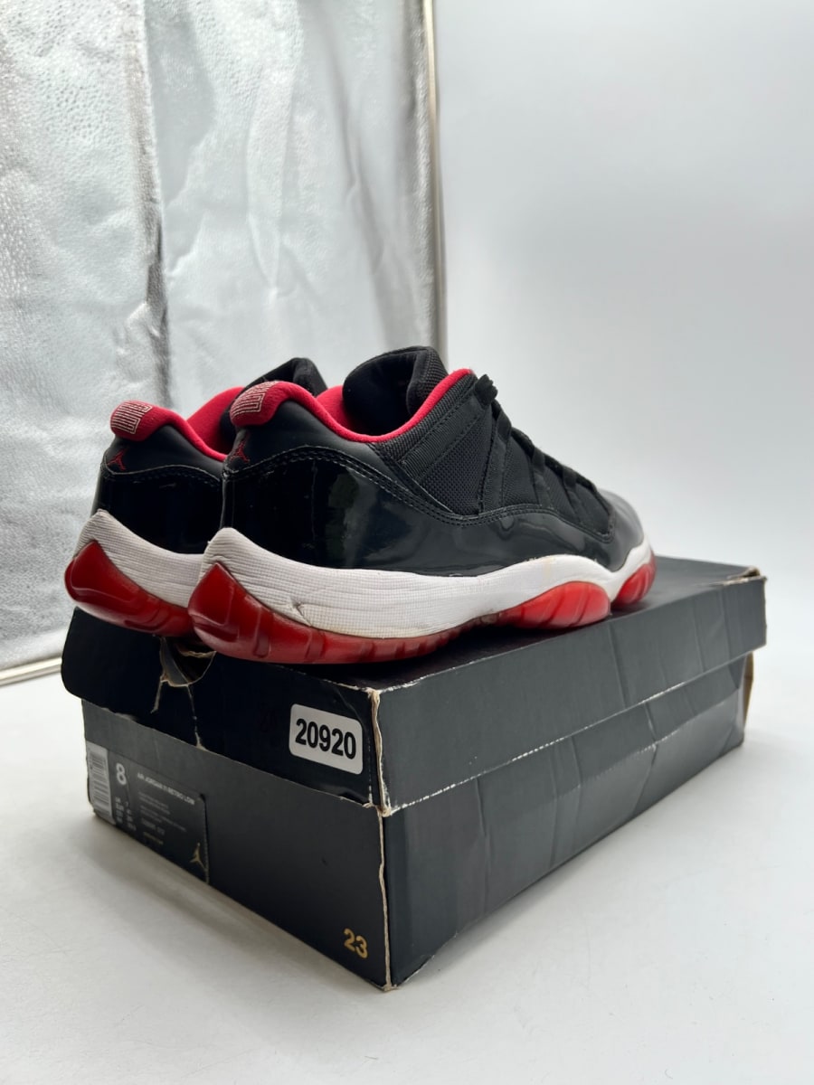 Jordan 11 Retro Low Bred (2015) 8 (Heavily Worn Pre-Owned) - Image 5