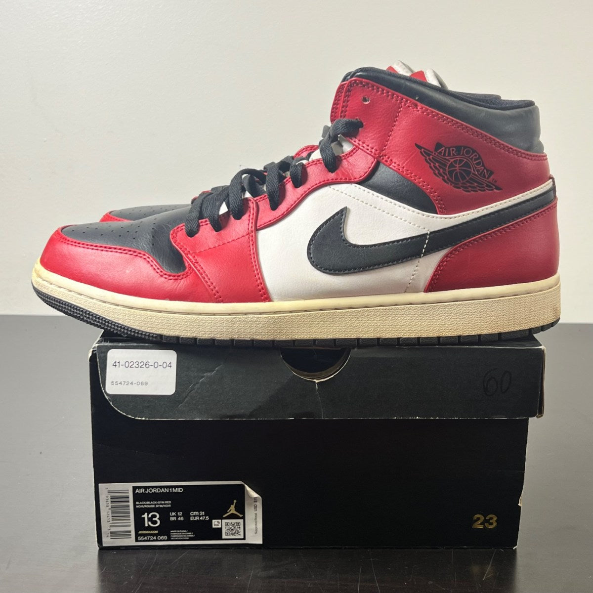Jordan 1 Mid Chicago Toe 13 (Moderately Worn Pre-Owned)JordanBlack/Gym Red-White - Image 3