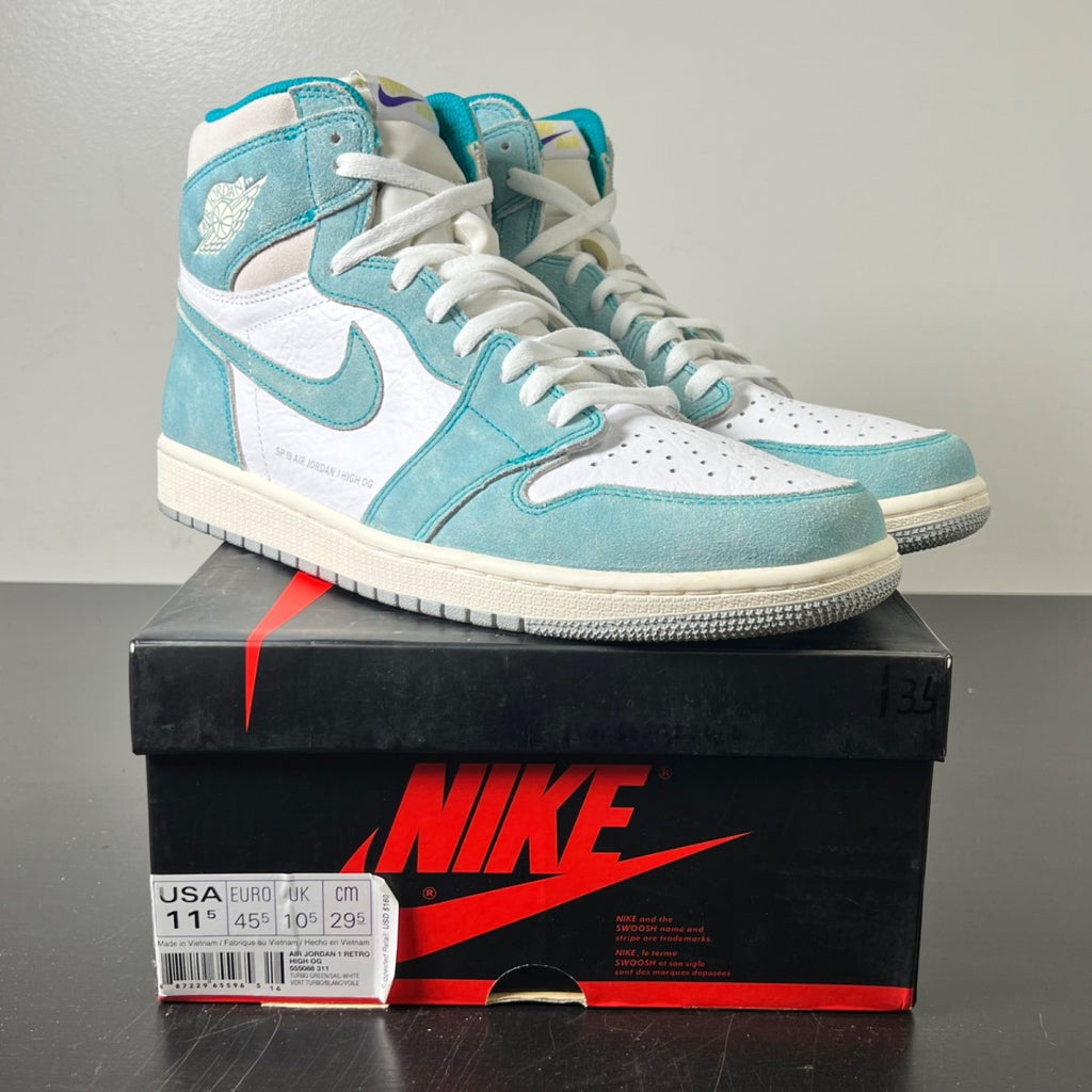 Jordan 1 Retro High Turbo Green 11.5 (Lightly Worn Pre-Owned)JordanTurbo Green/Sail-White-Light Smoke Grey - Image 1